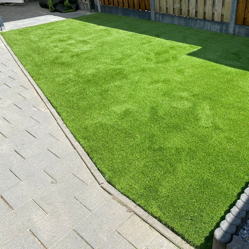 Kunstrasen oder Rasenteppich